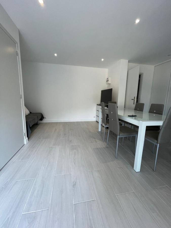 Appartement Bas De Villa Avec Piscine Privee Partagee Proche Bord De Mer Cagnes-sur-Mer Exterior photo
